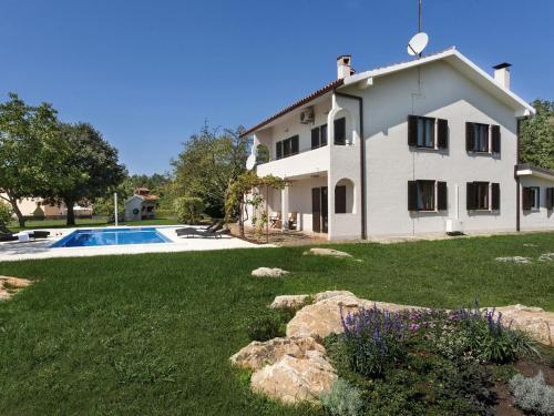 Charming Apartment Near Nova Vas Alm With Terrace