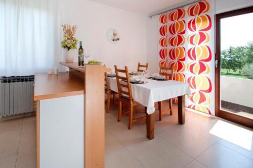 Apartment With Private Pool And Large Garden