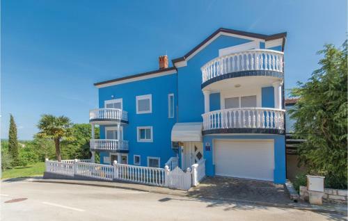 Three-bedroom Apartment In Novigrad