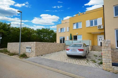 Hostal Apartments Smilys