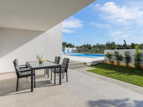 Holiday Home Villa Tonka