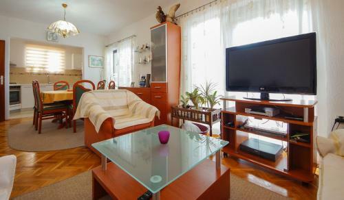 House Kolar 193602-holiday Apartment Kolar