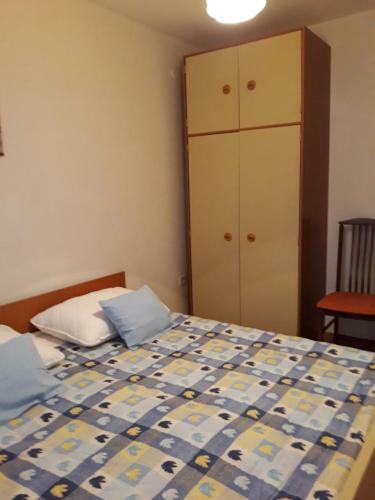 Apartments Ivo - With Nice Garden