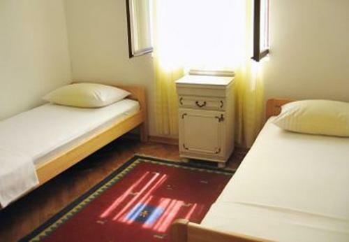Holiday Home Jaroje- 80m From Beach
