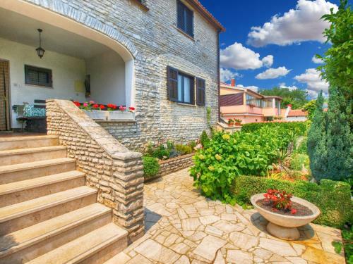 Apartments Veli Maj 1097