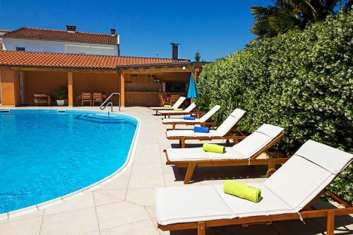 Apartments Veli Maj 1446