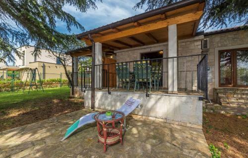 Hostal Apartment House Materada