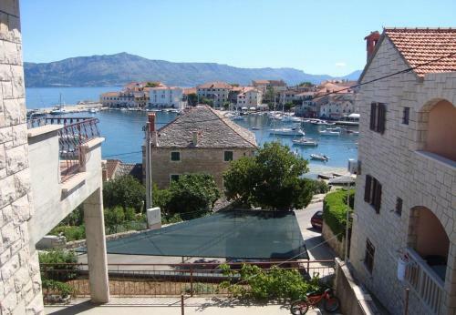 Apartments Nik?a - 10m From Beach