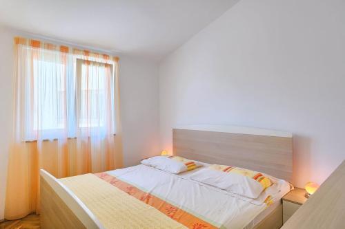 Apartments Bozidar 2035
