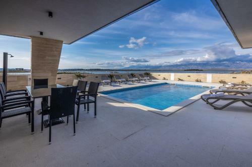 Luxury Beachfront 4 Bedroom Villa With Private Pool****