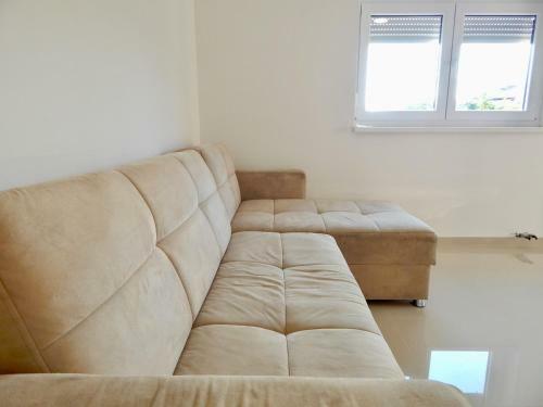 Hostal Apartments Mira