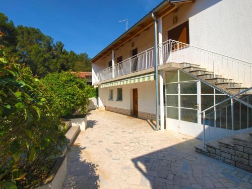 Apartment Alma 1600