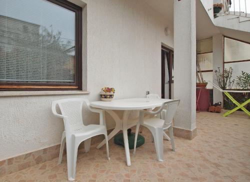 Apartment Vladimira 1569