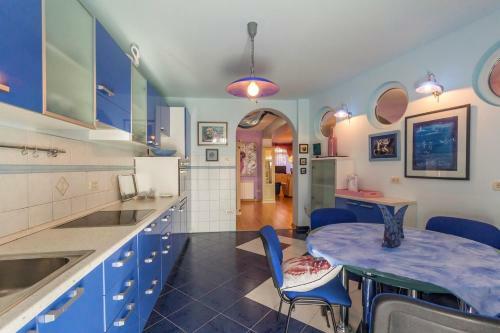 Apartment A&s With Sea View
