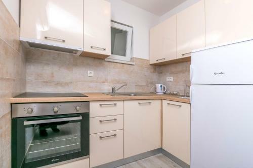 Apartments Ivan