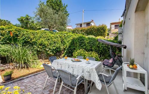 Awesome Apartment In Rijeka W/ Wifi