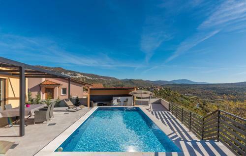 Holiday House With Pool In Roc