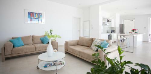 Villa White Marble