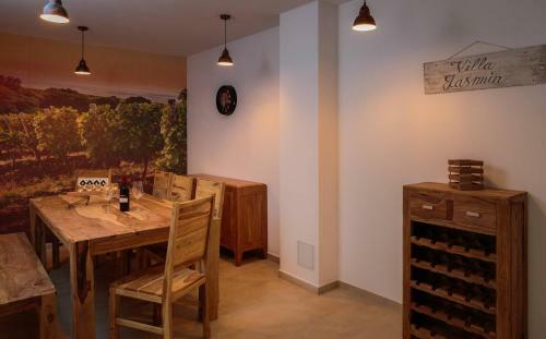 Seafront Luxury Private Villa With Hotel Service
