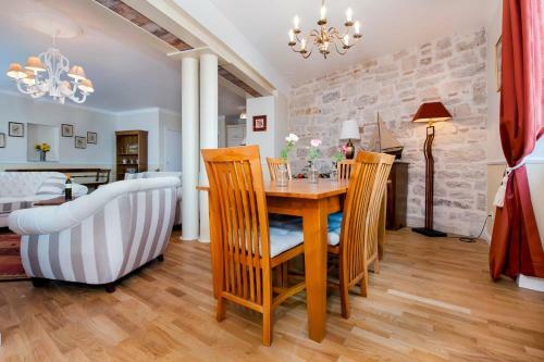 Adriatic Royal Apartment