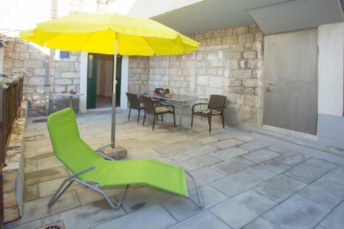 Apartment Zdrav - With Big Terrace