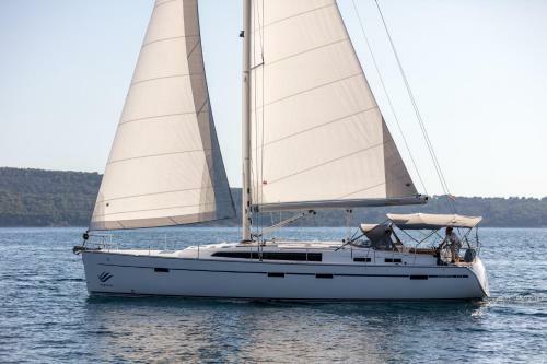 Bavaria Cruiser 51- Lui