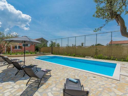 Villa For Up To 8 Persons With Private Pool, Summer Kitchen And Jacuzzi