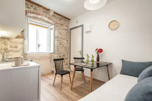 Hostal The Diocletian Collection