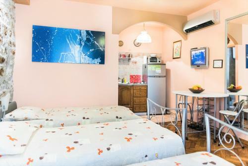 Hostal The Diocletian Collection