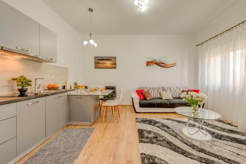 Villa Lct Holiday Home Florentina