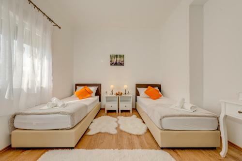 Villa Lct Holiday Home Florentina