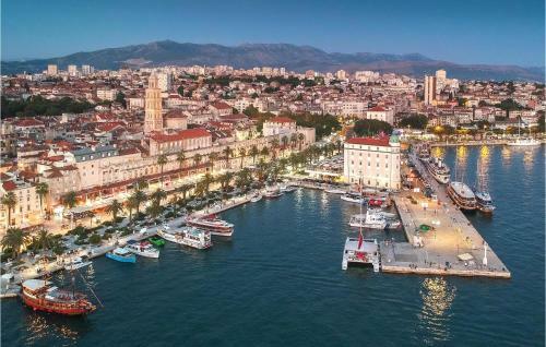 Stunning Apartment In Split With
