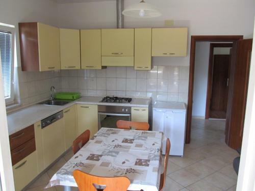Apartment Leana - Close To Beach