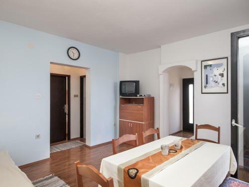 Apartamento Holiday Home 193465