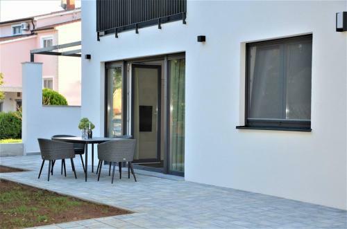 Hostal Apartment House Dodik In Tar