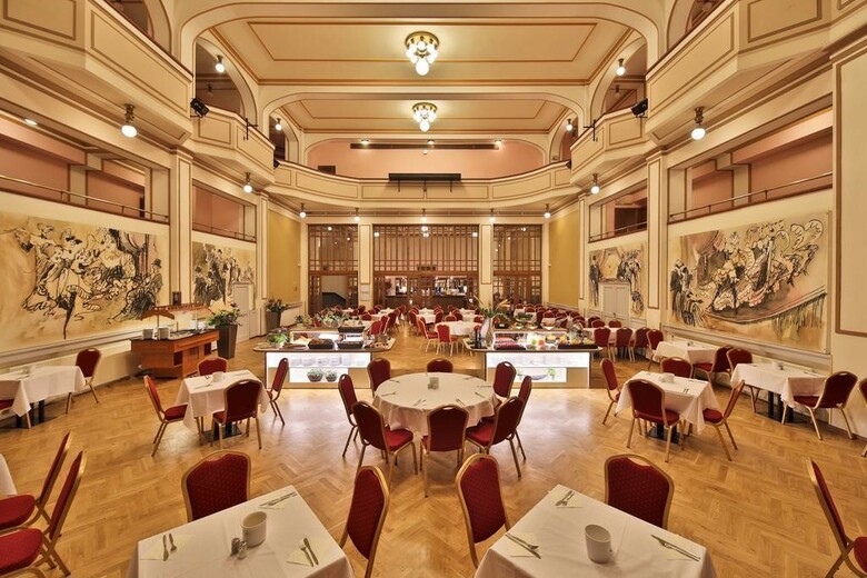 Ariston & Ariston Patio Hotel