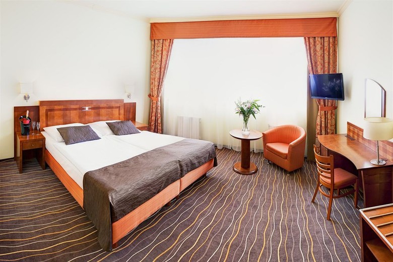 Luxury Family Hotel B�l� Labut