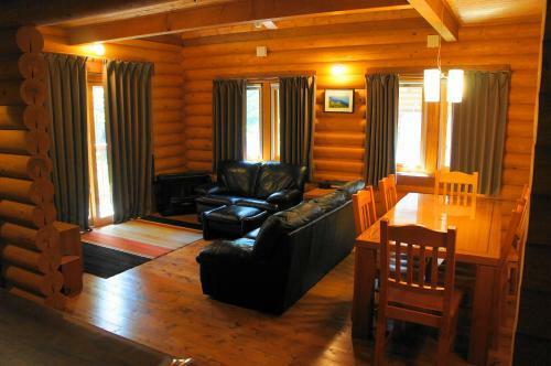 Villa Big Bear Chalets & Apartments