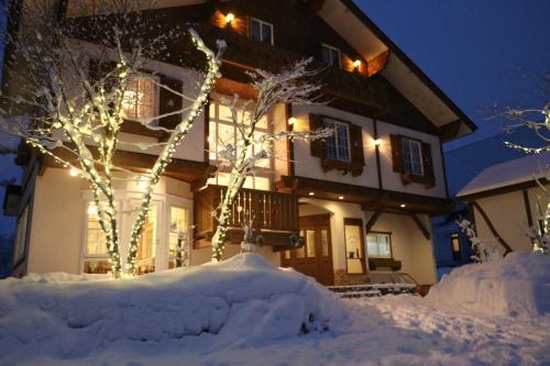 Bed & Breakfast Resort Inn White Silver