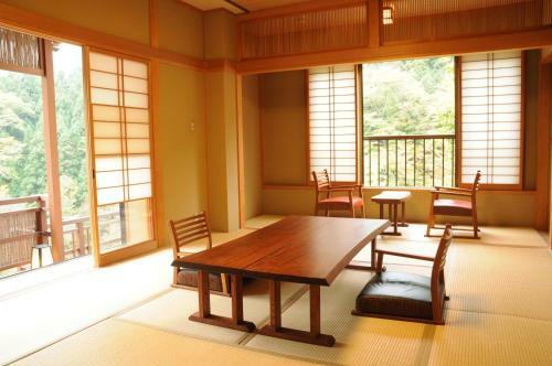 Tokiwasure-no-yado Yoshimoto