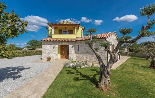 Villa Gardenia With Pool, Garden And Jacuzzi