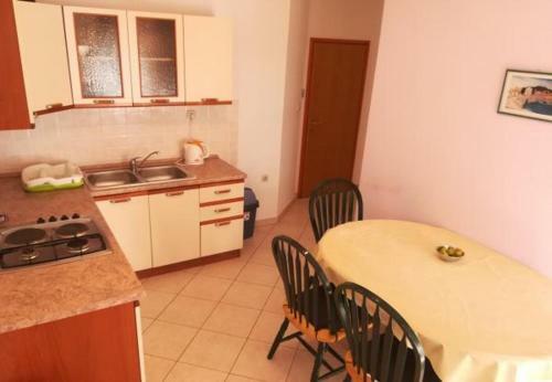 Apartment Marija - 100m From Beach
