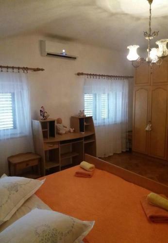 Holiday Home Tomislav-100m From Sea