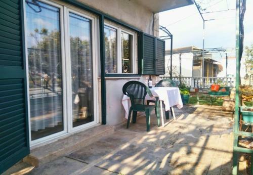 Holiday Home Tomislav-100m From Sea