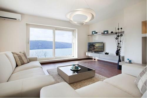 Villa Royal Blue