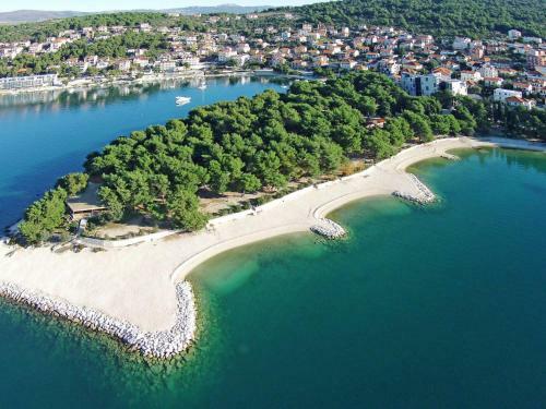Holiday Home Camp Rozac - Tgr215