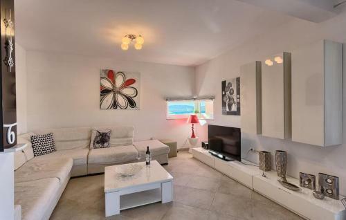 Luxury Apartment Black&white With Pool