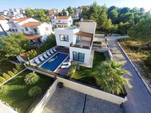 Beachfront Villa Sunce On Ciovo Island