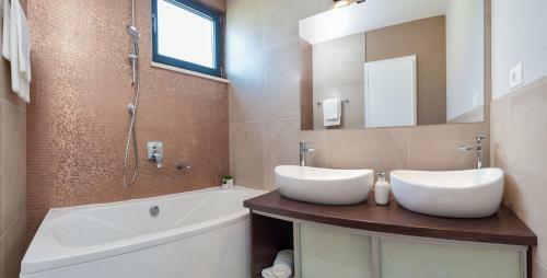 Beachfront Villa Sunce On Ciovo Island