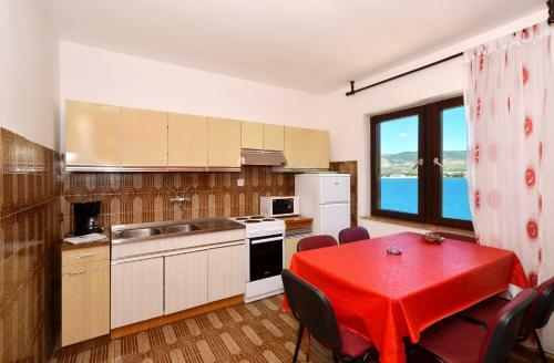 Apartamento D - Large Apt With Big Terrace Next To The Beach